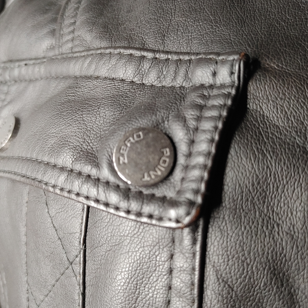 Vegan Point Zero Leather Trenchcoat - Picture 8 of 8